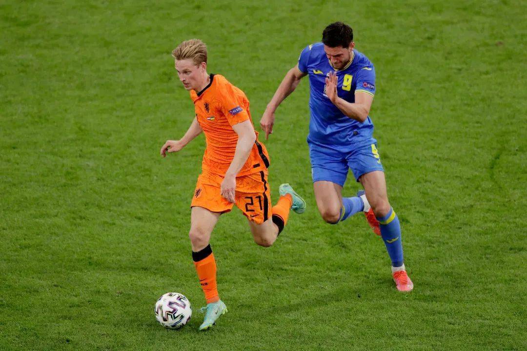 英格兰羽毛球队险胜马来西亚羽毛球队,安赛龙制霸全场的简单介绍 英格兰羽毛球队险胜马来西亚羽毛球队,安赛龙制霸全场的简单介绍