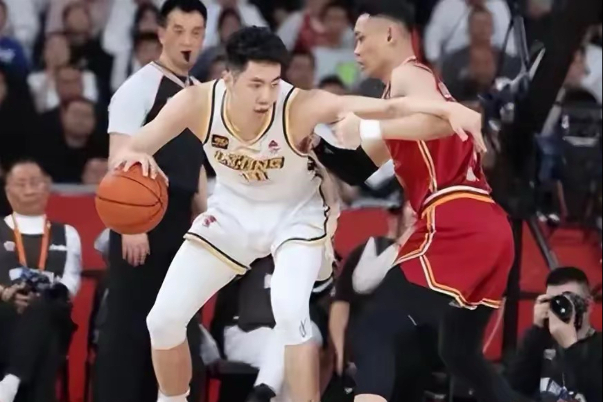 爱游戏大厅-浙江队逆转广州队，东契奇带队取胜