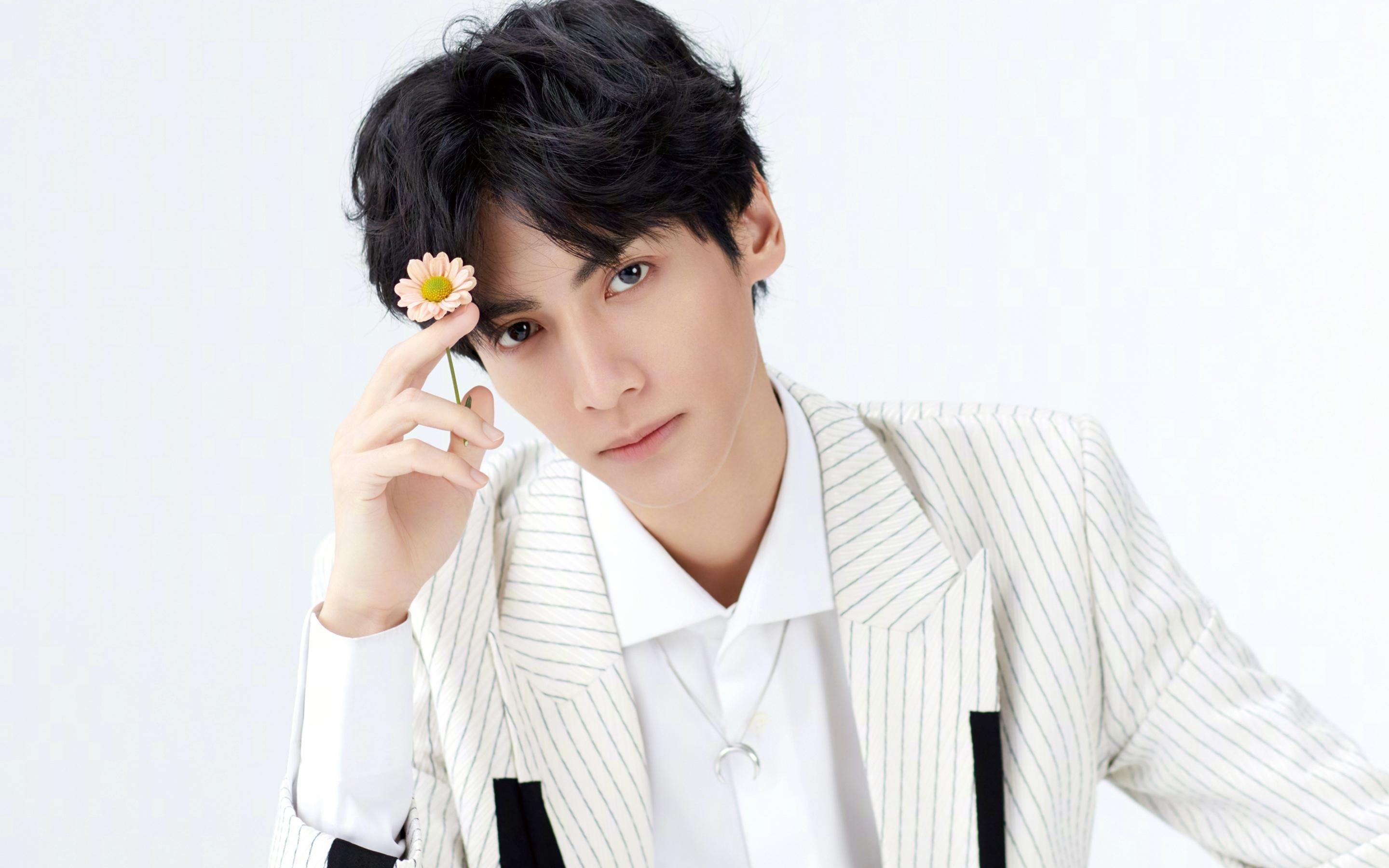 绿茵场与硬木地板的交响诗,当德甲争冠战遭遇勇士艺术篮球