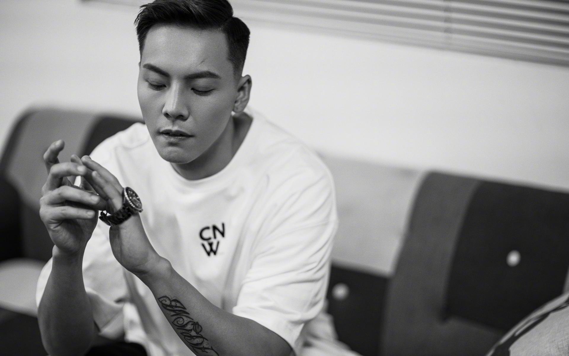 爱游戏官网-头槌定乾坤！卢卡库逆境破局，荷兰力擒苏格兰