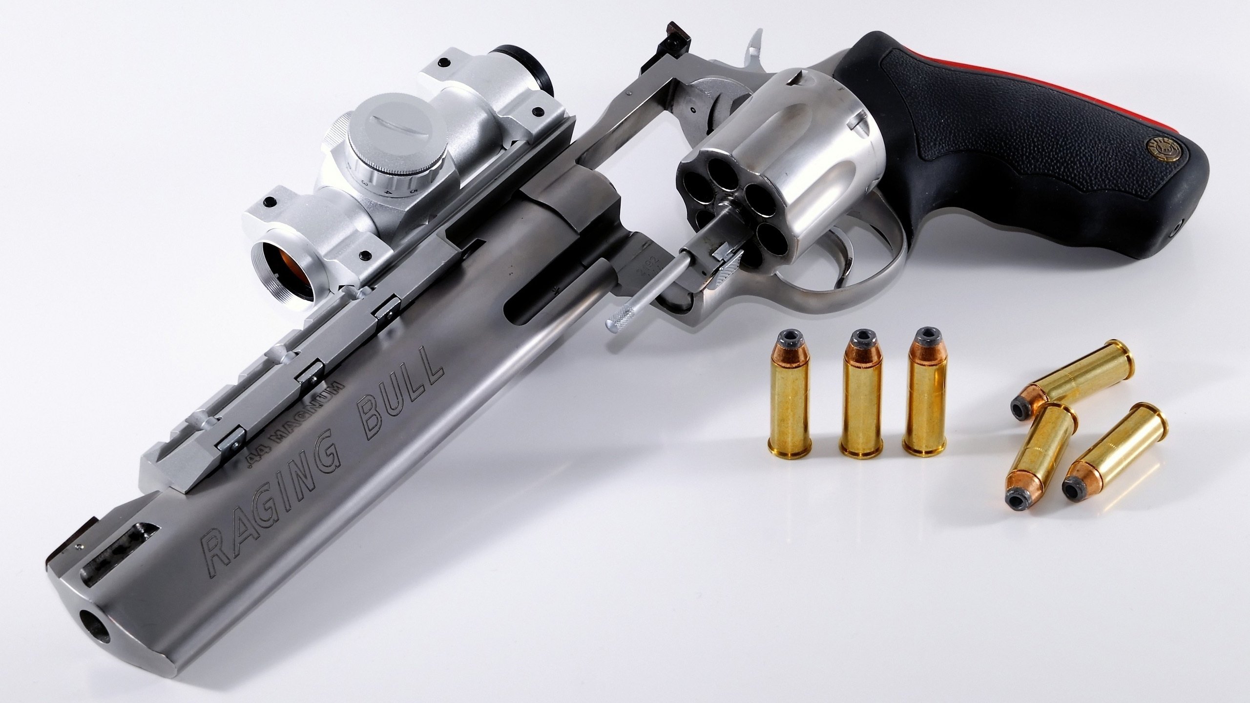 爱游戏在线-狂野鹈鹕撞破铁幕，一支美国球队如何在中国篮球焦点战中爆冷取胜？